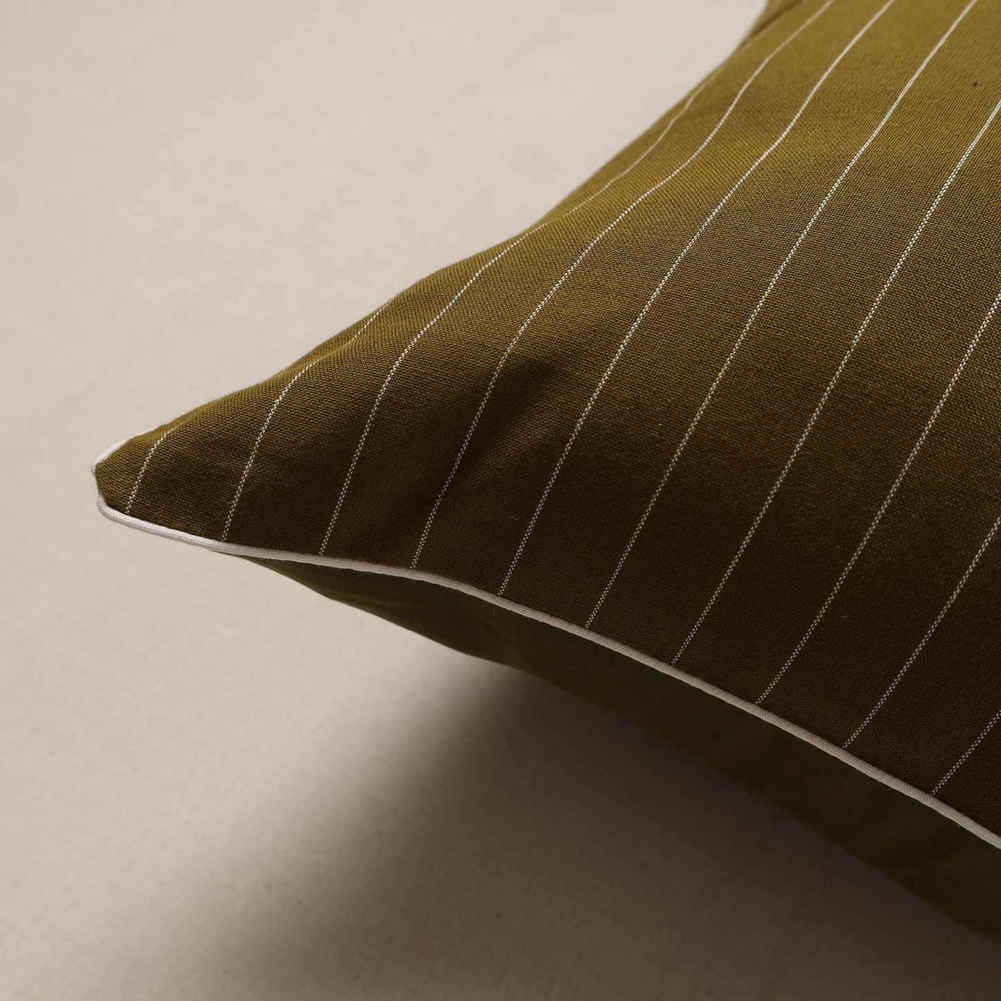 Jacquard weave cushion cover 07 - handcrafted