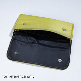 Green Kasuti Embroiderey Clutch Wallet
