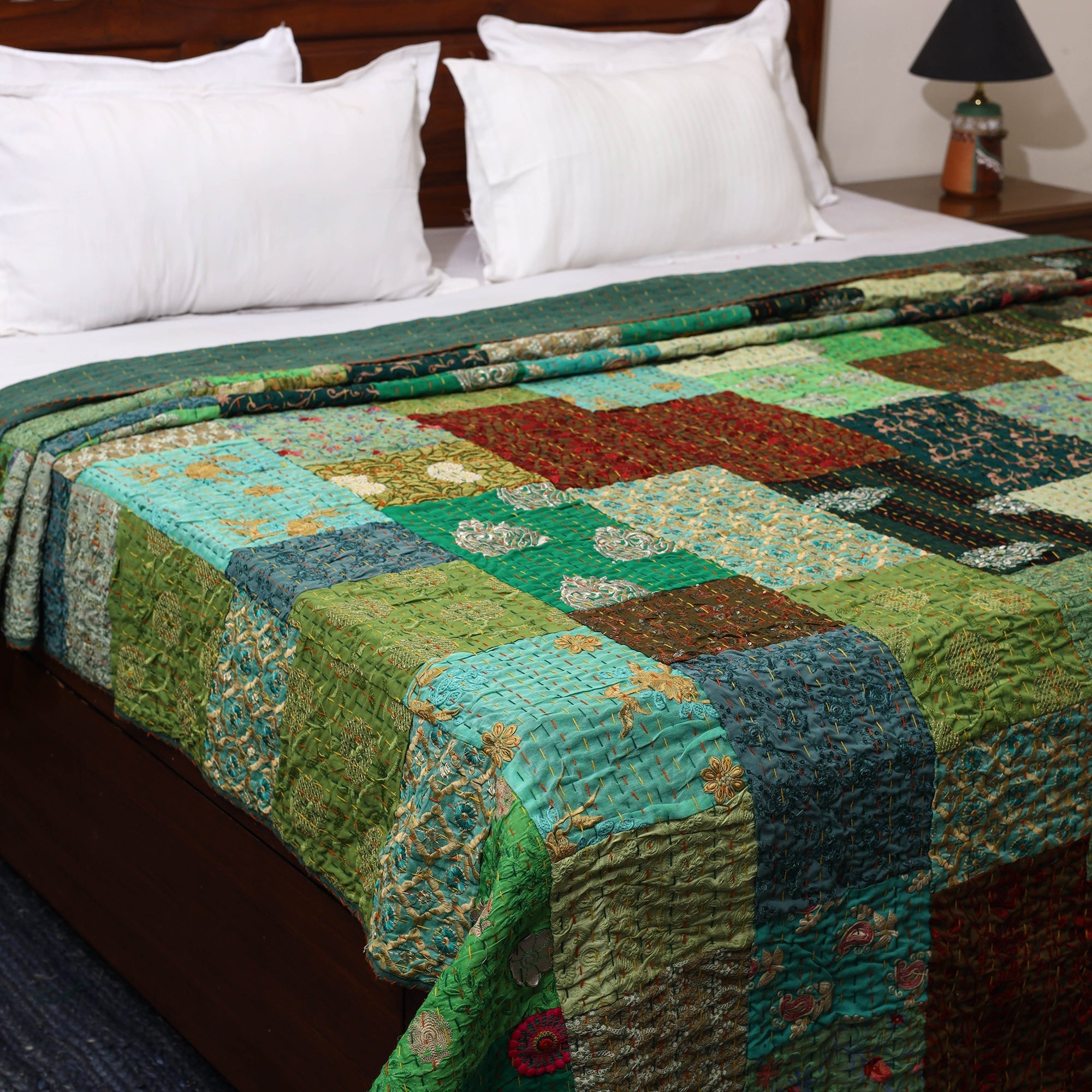 Khambadiya tagai patchwork quilt / gudri / blanket (108 x