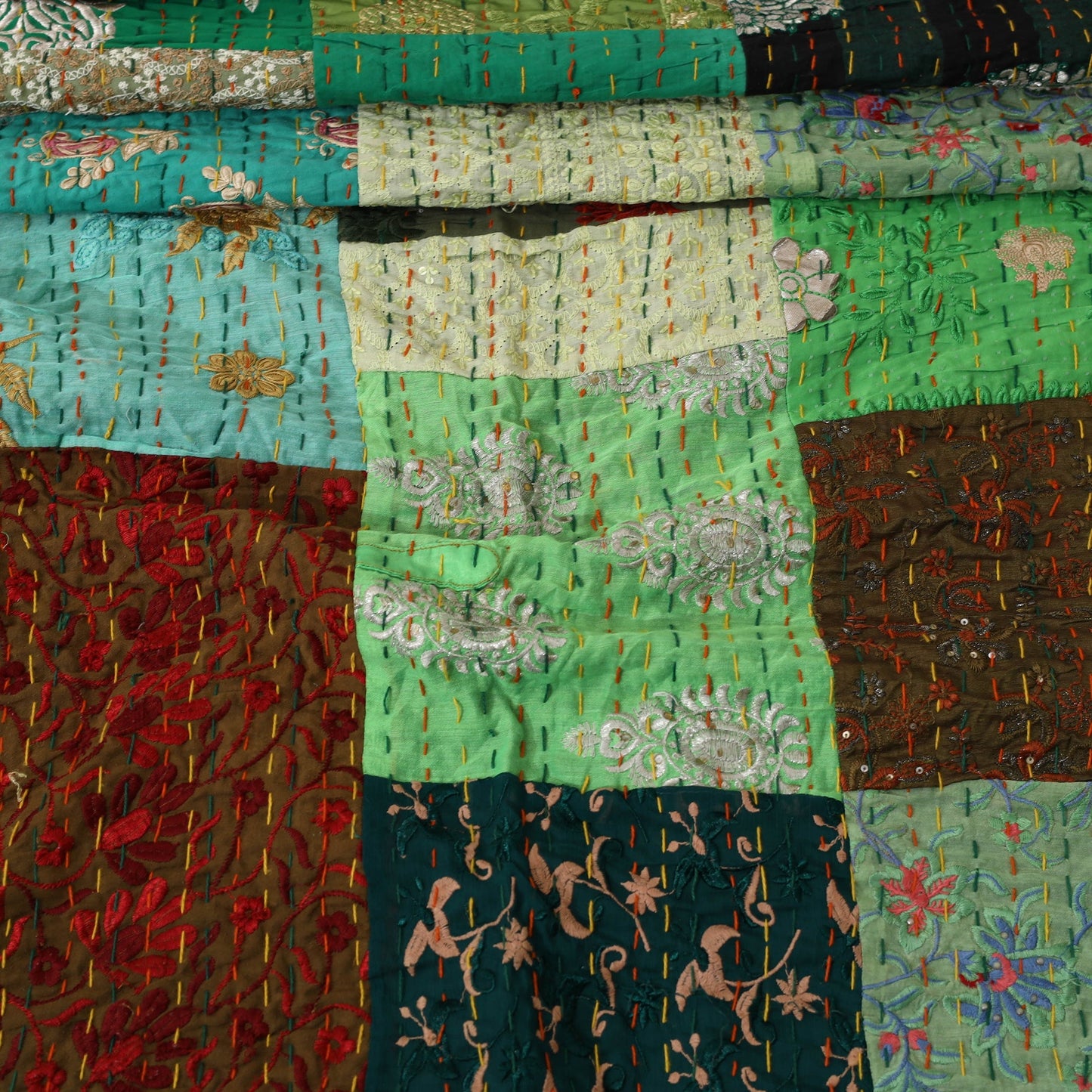 Khambadiya tagai patchwork quilt / gudri / blanket (108 x