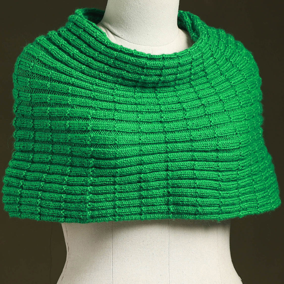 Green - kumaun hand knitted woollen cowl 56 - handcrafted
