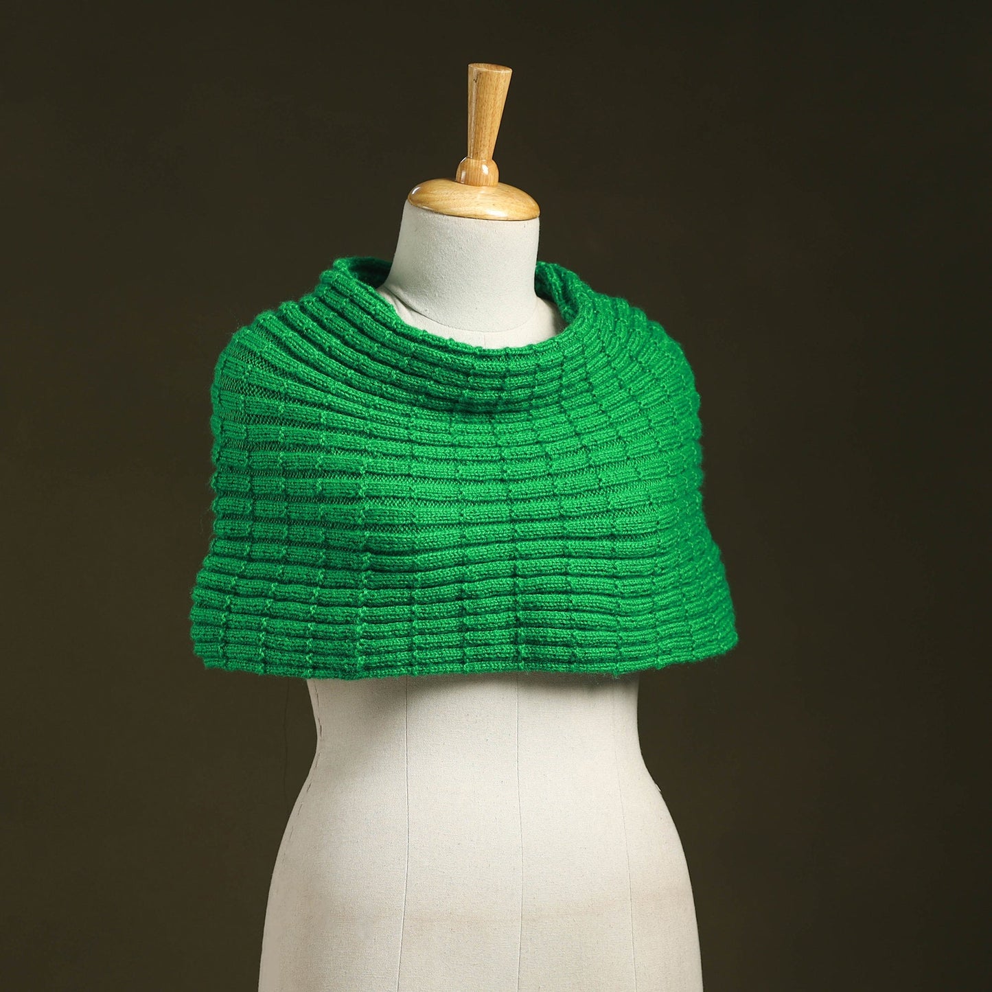 Green - kumaun hand knitted woollen cowl 56 - handcrafted