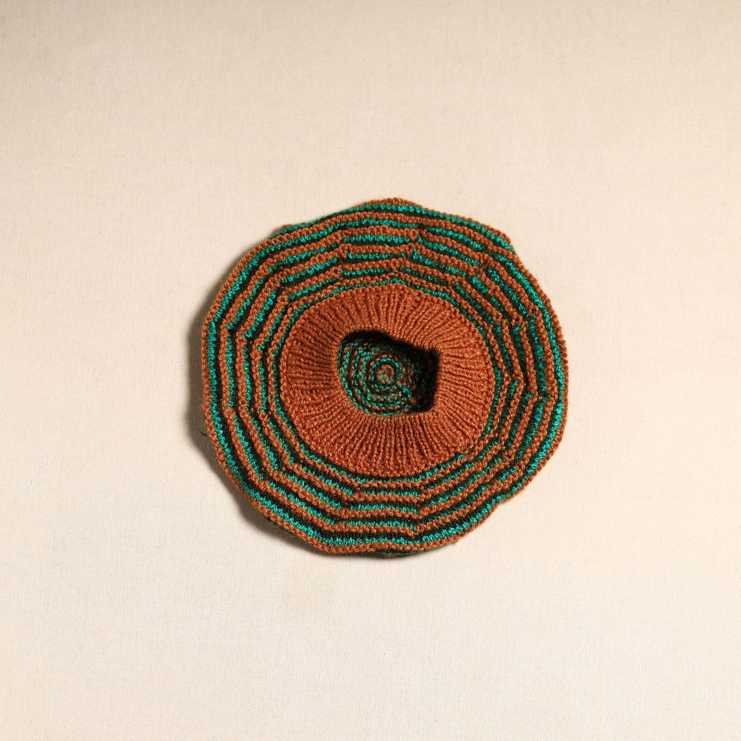 Green - kumaun hand knitted woollen beret cap 38