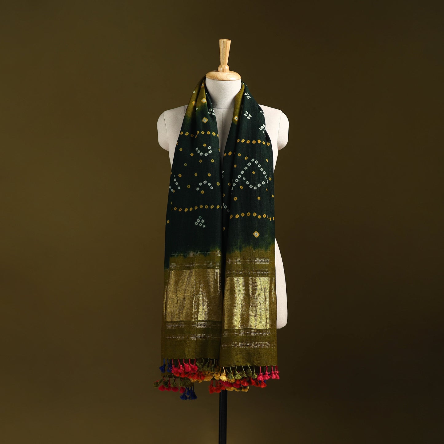 Kutch bandhani handwoven merino wool shawl with zari patta