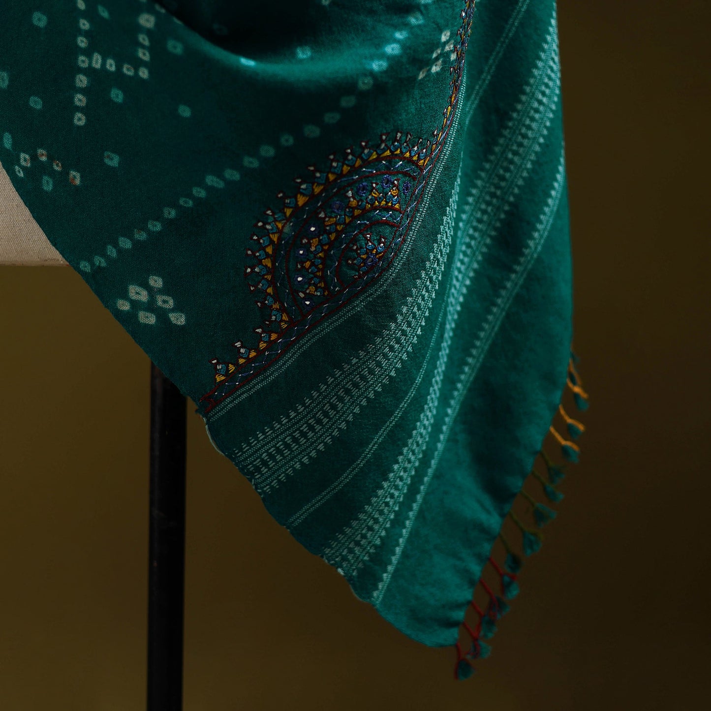 Green - kutch bandhani handwoven neran hand embroidery