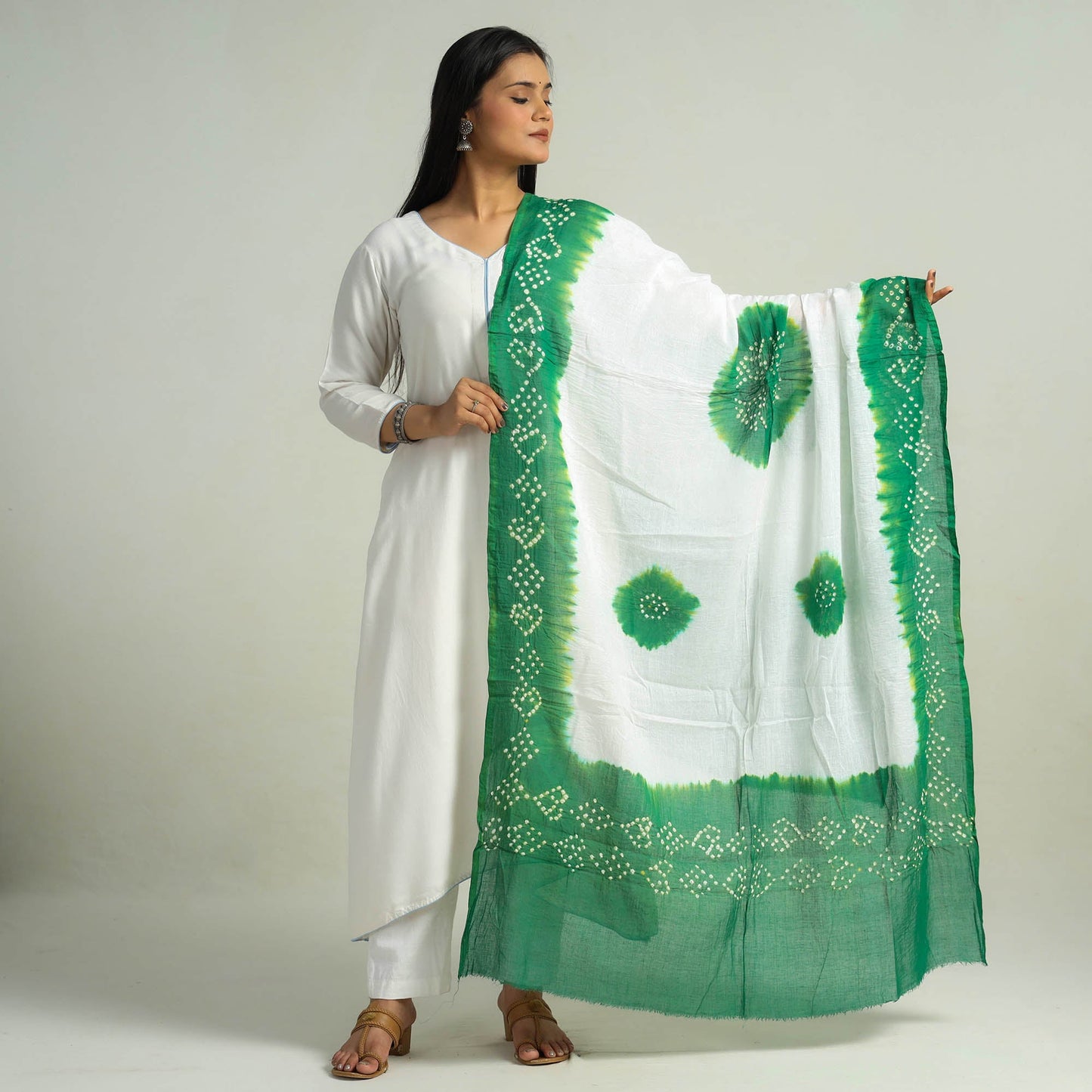  Kutch Bandhani Tie-Dye Cotton Dupatta 01 