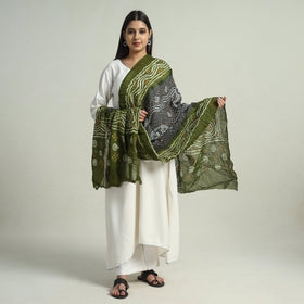 Buy Kutch Bandhani Tie-Dye Cotton Dupatta 18 Online at iTokri.com
