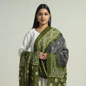 Buy Kutch Bandhani Tie-Dye Cotton Dupatta 18 Online at iTokri.com
