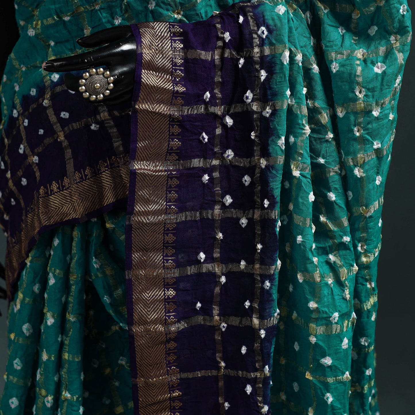 Kutch bandhani tie-dye cotton saree with blouse piece 16