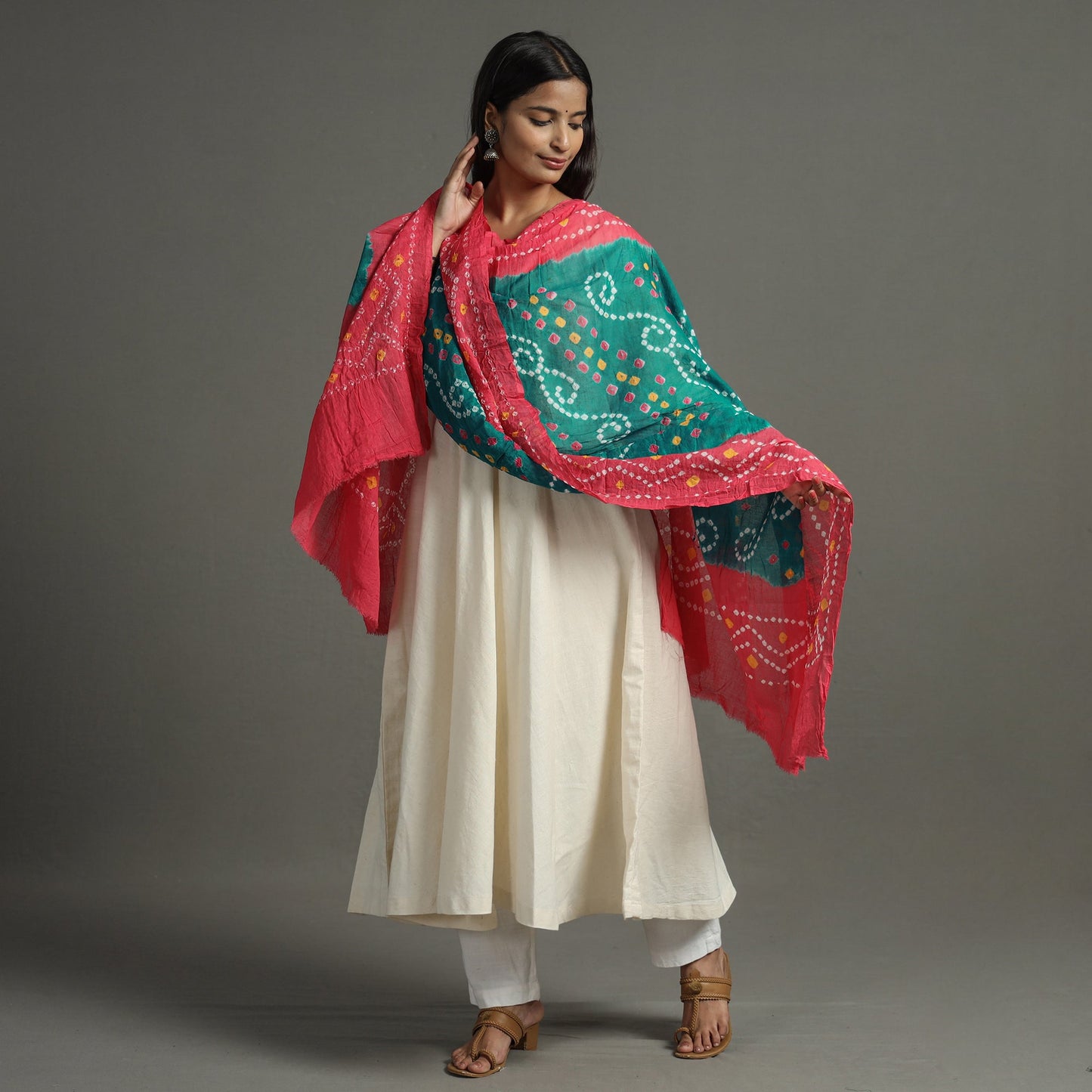 Buy Kutch Bandhani Tie-Dye Mul Cotton Dupatta 110 Online at iTokri.com