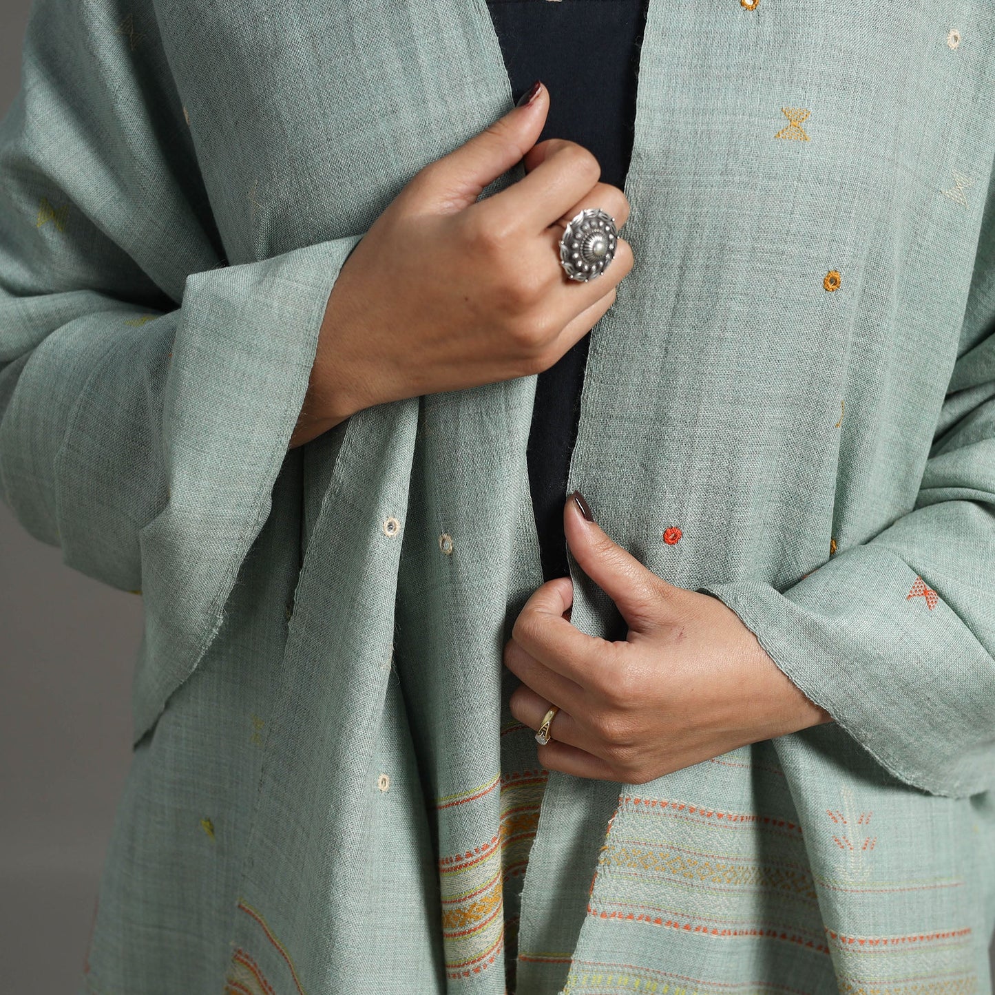 Green - Kutch Embroidery Mirror Work Handwoven Woolen Shawl 15