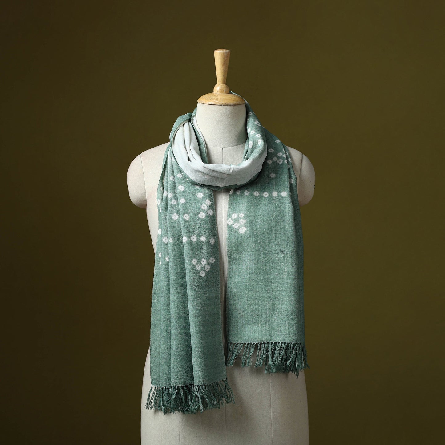 Kutch handwoven bagida merino wool tie-dye bandhani stole