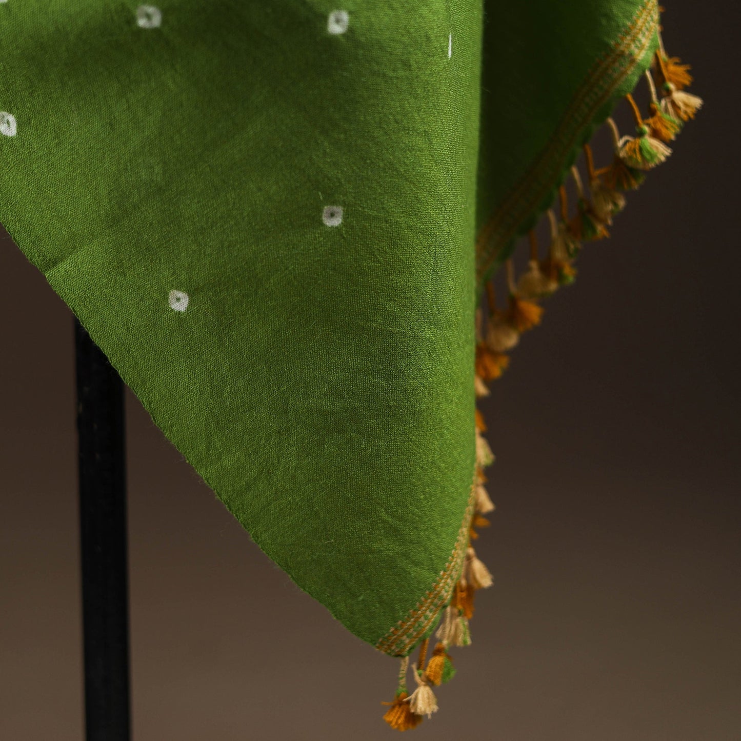 Kutch handwoven merino wool bandhani tie-dye shawl 85