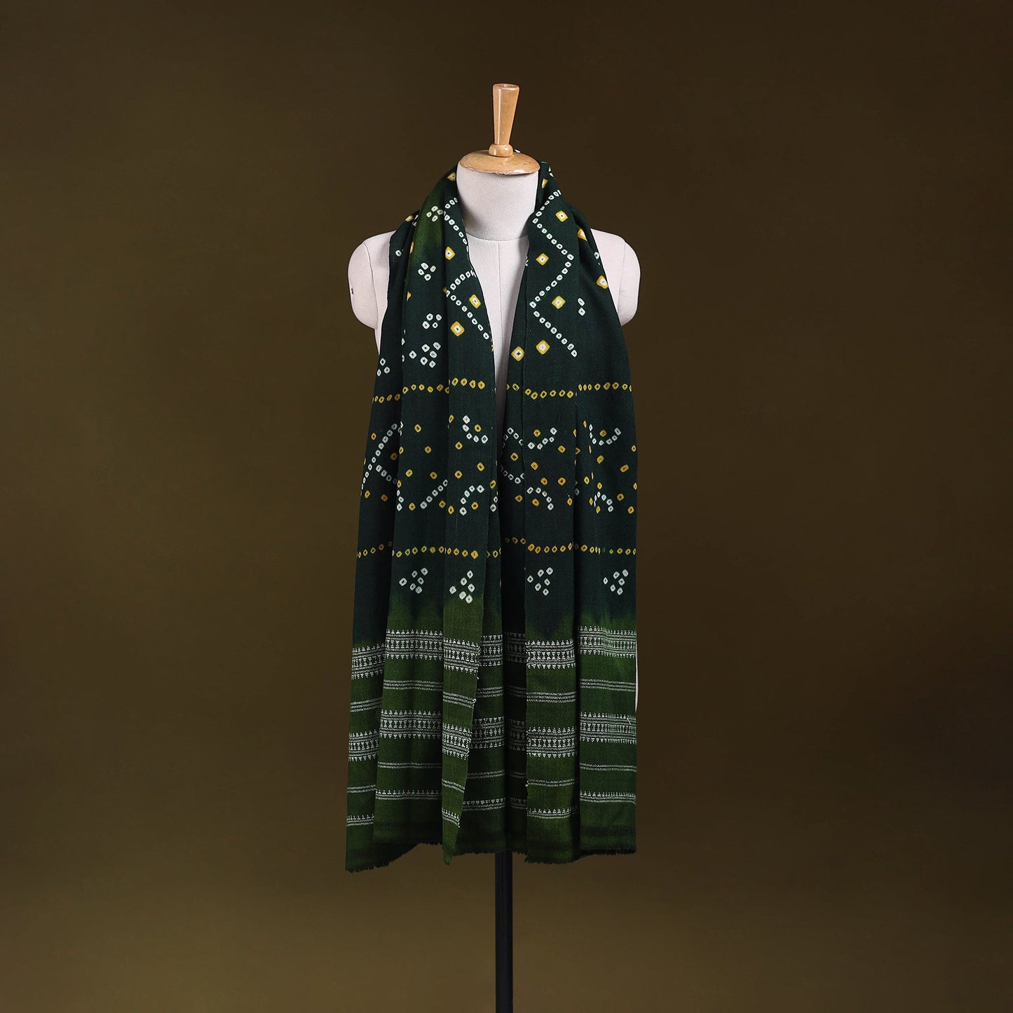 Kutch handwoven merino wool tie-dye bandhani shawl 17