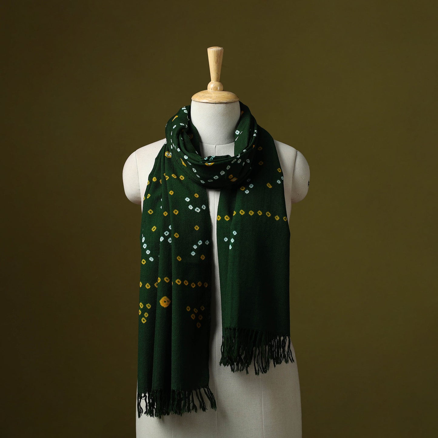 Kutch handwoven merino wool tie-dye bandhani stole 09