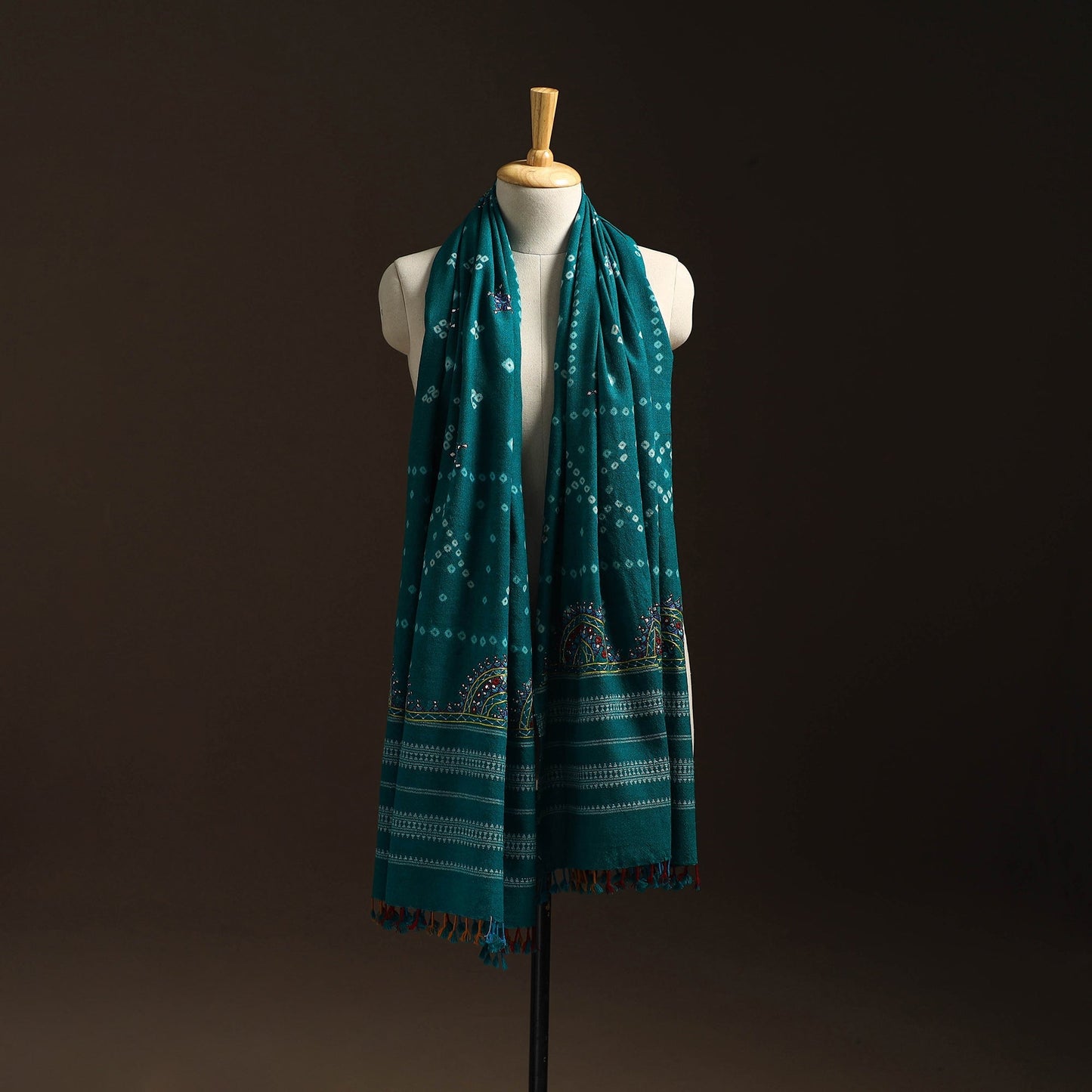 Kutch mirror work handwoven neran embroidery bandhani