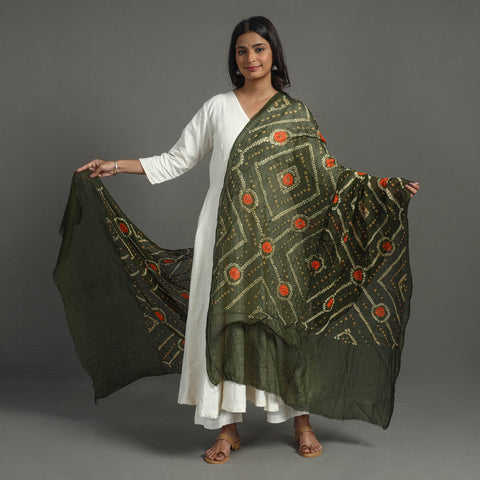 Buy Kutch Bandhani Dupatta Online l iTokri.com