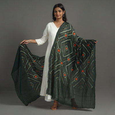 Buy Kutch Bandhani Dupatta Online l iTokri.com