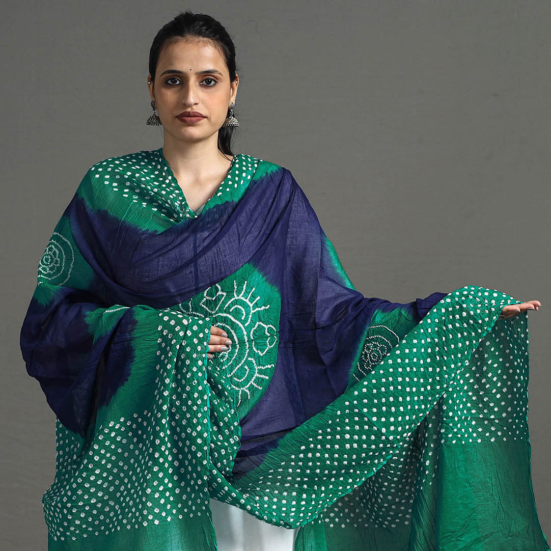  Kutch Bandhani Dupatta Online in India