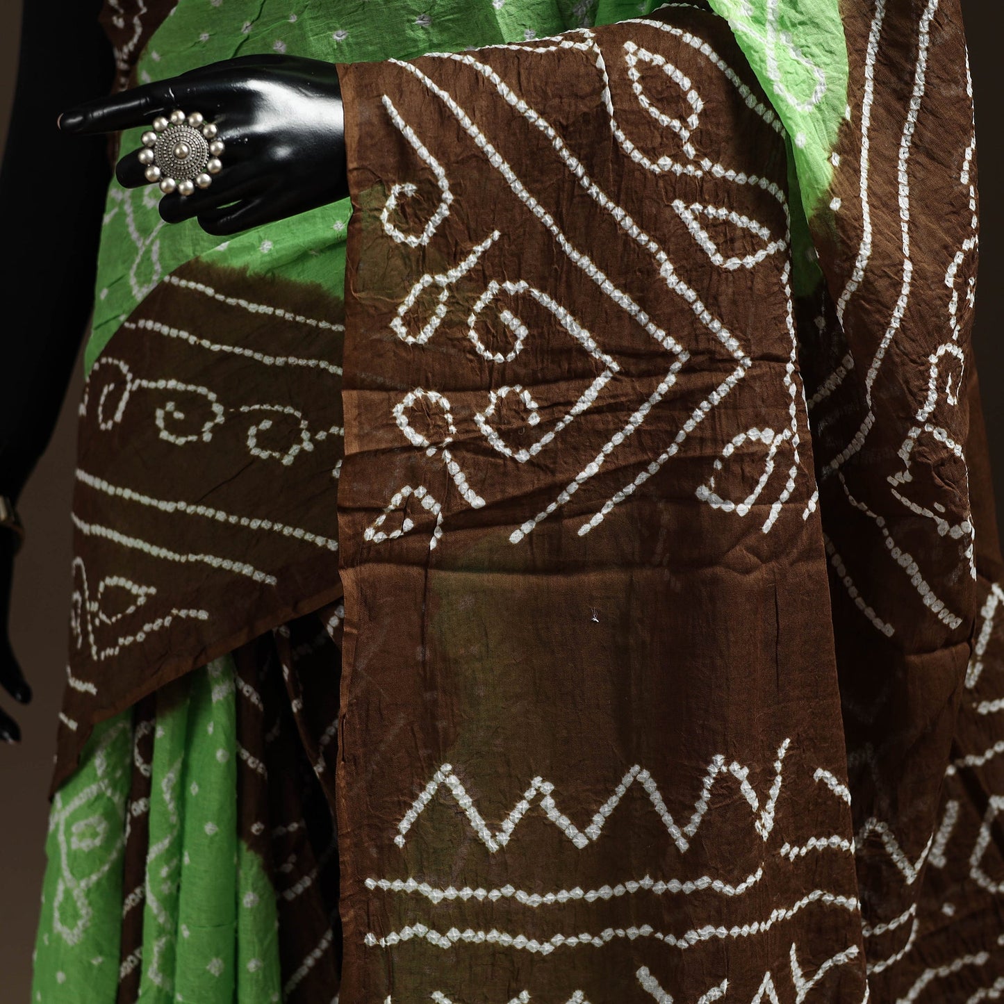 Green - kutch tie-dye cotton bandhani saree with blouse