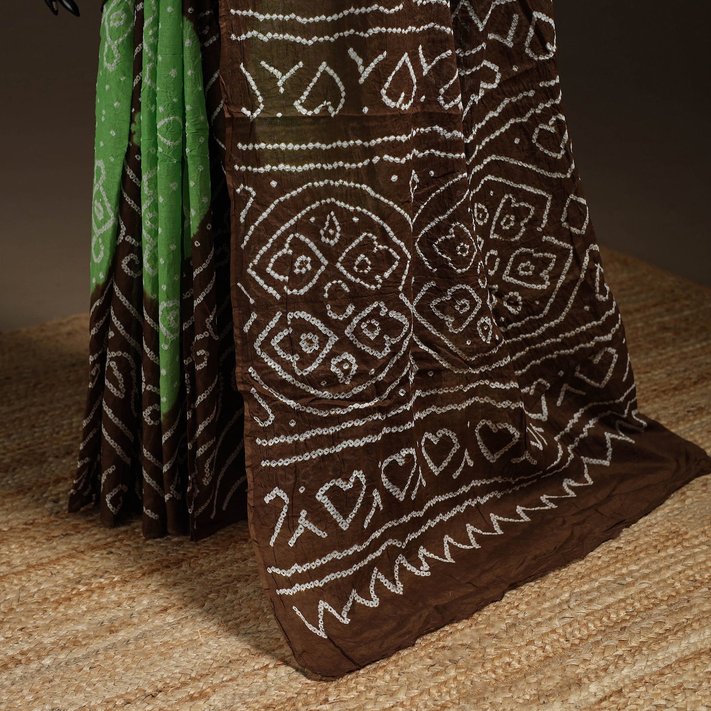 Green - kutch tie-dye cotton bandhani saree with blouse