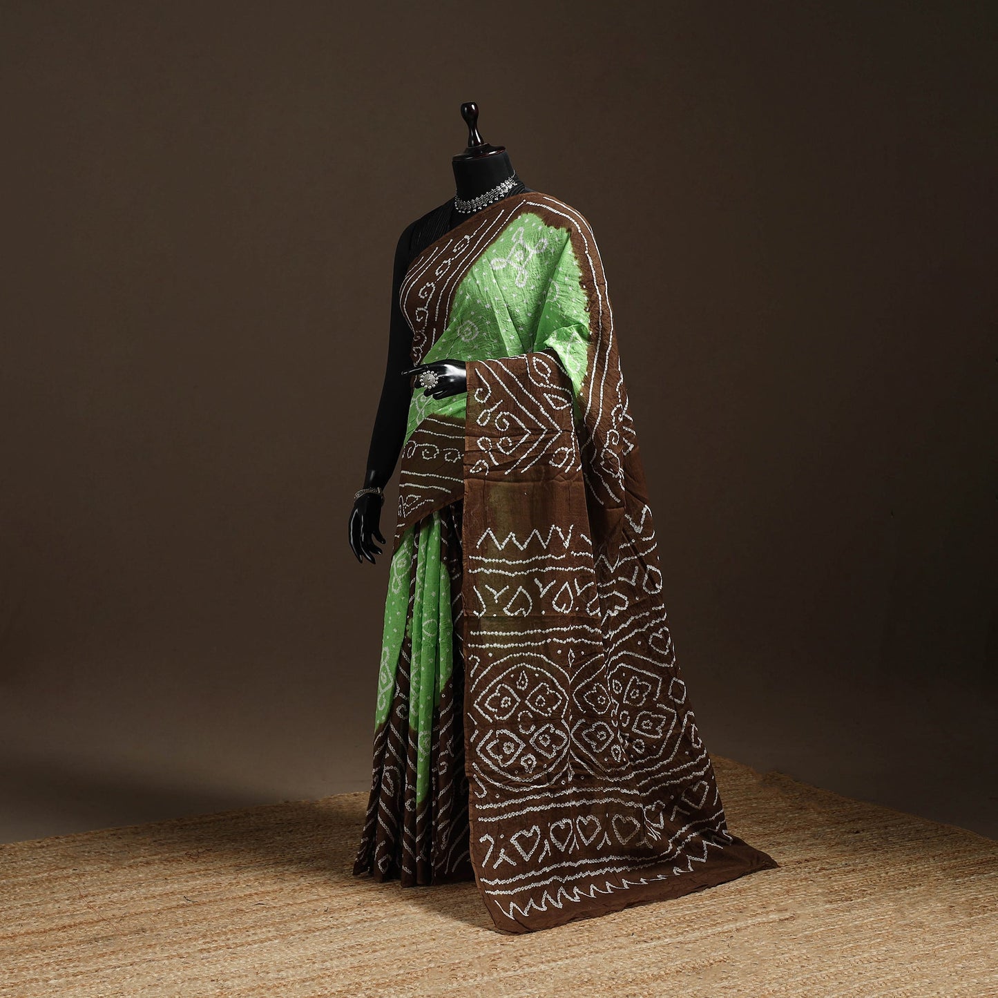 Green - kutch tie-dye cotton bandhani saree with blouse