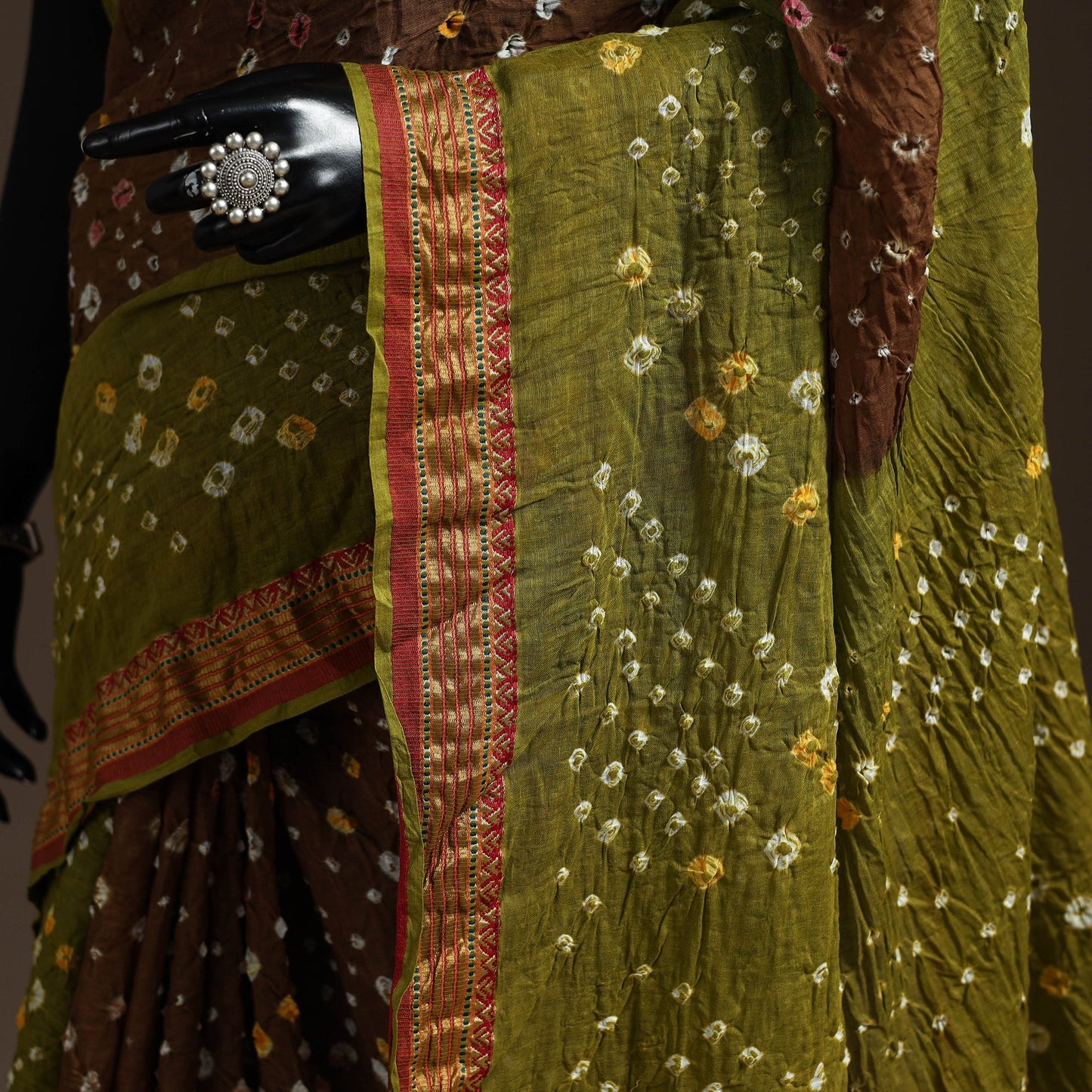 Kutch tie-dye cotton bandhani saree with blouse piece 12
