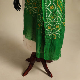 Green - kutch tie-dye mul cotton bandhani dupatta 04