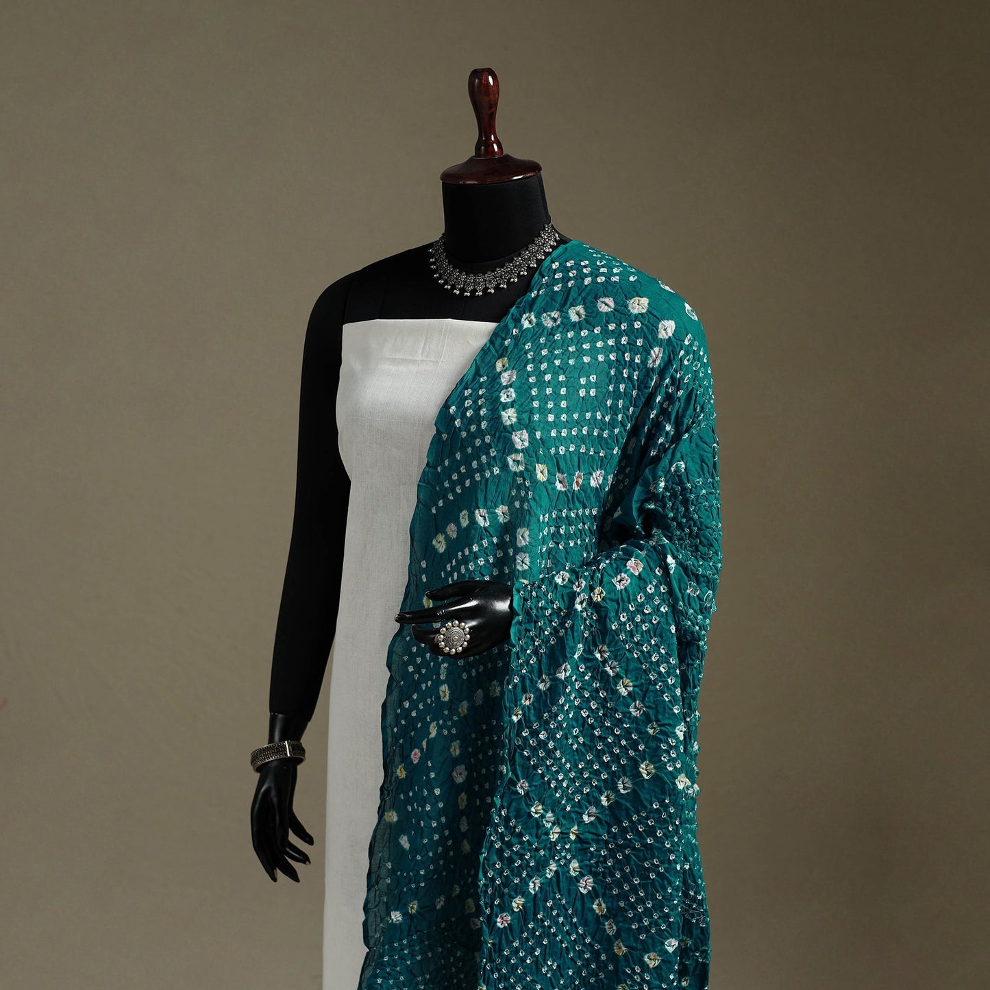 Kutch tie-dye mul cotton bandhani dupatta 07 - handcrafted