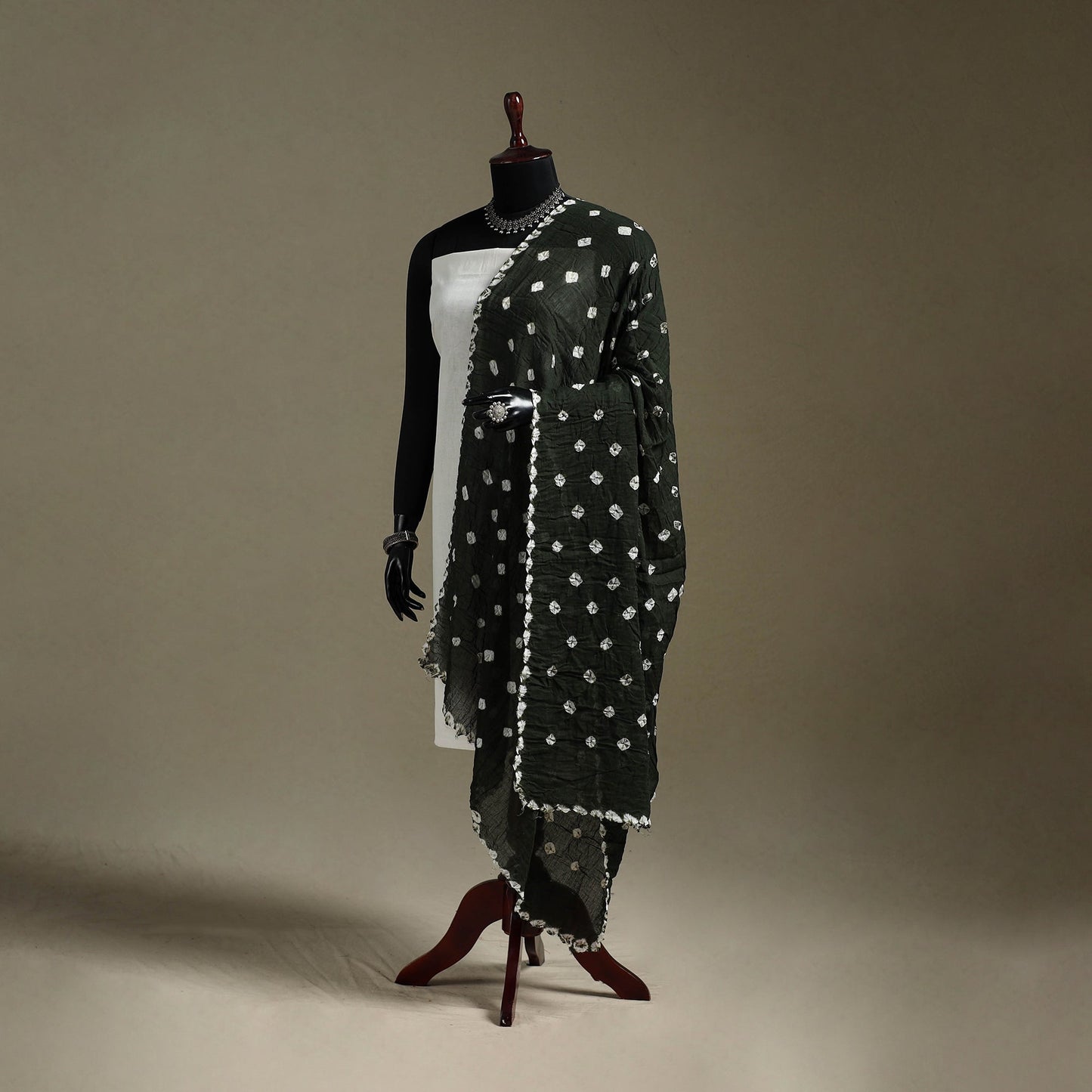 Kutch tie-dye mul cotton shibori bandhani dupatta 16