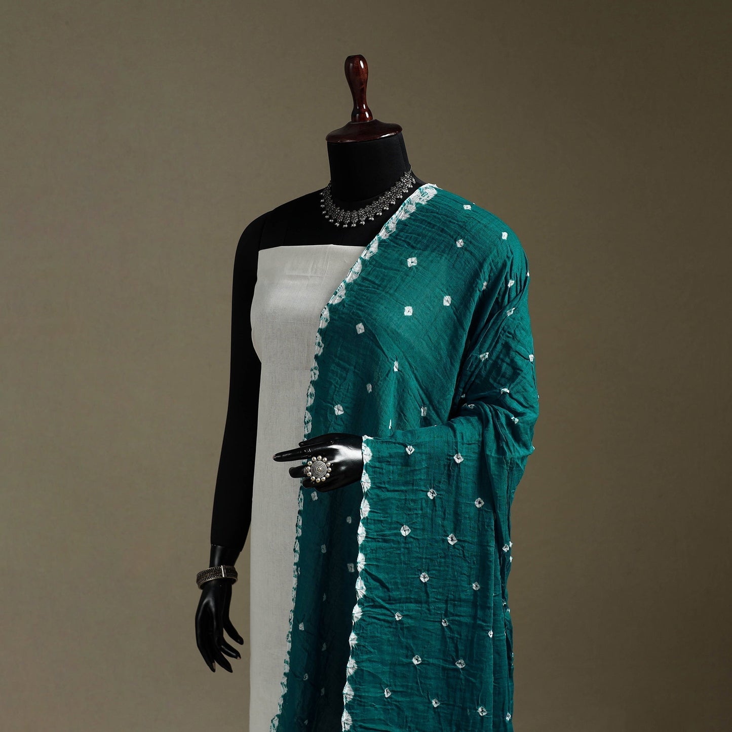 Kutch tie-dye mul cotton shibori bandhani dupatta 32