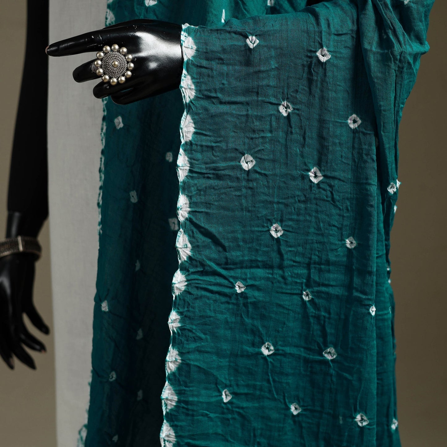Kutch tie-dye mul cotton shibori bandhani dupatta 32