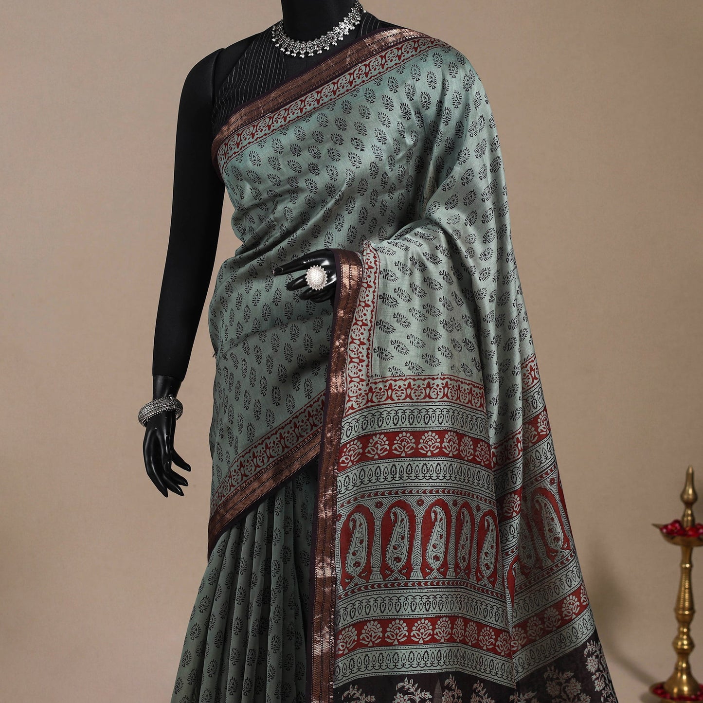 Green - maheshwari silk natural dyed bagh saree with zari