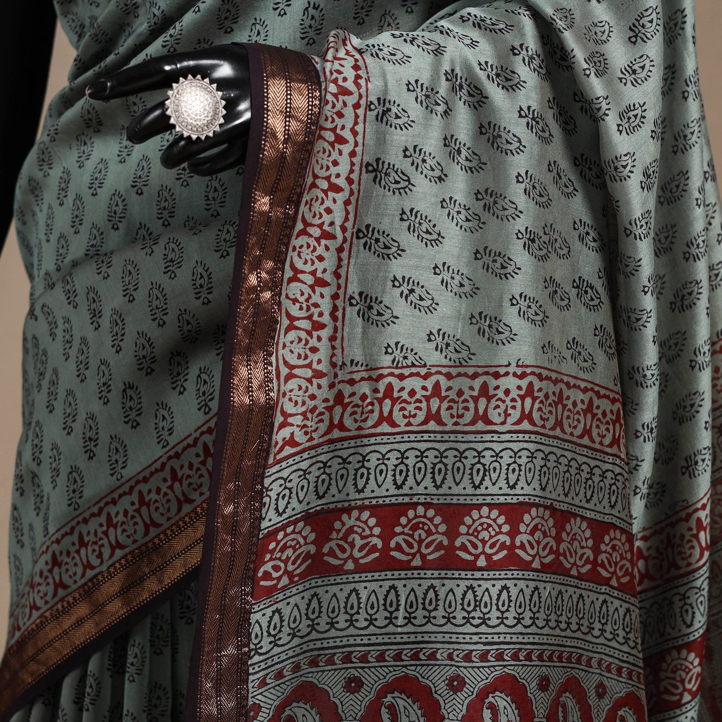 Green - maheshwari silk natural dyed bagh saree with zari