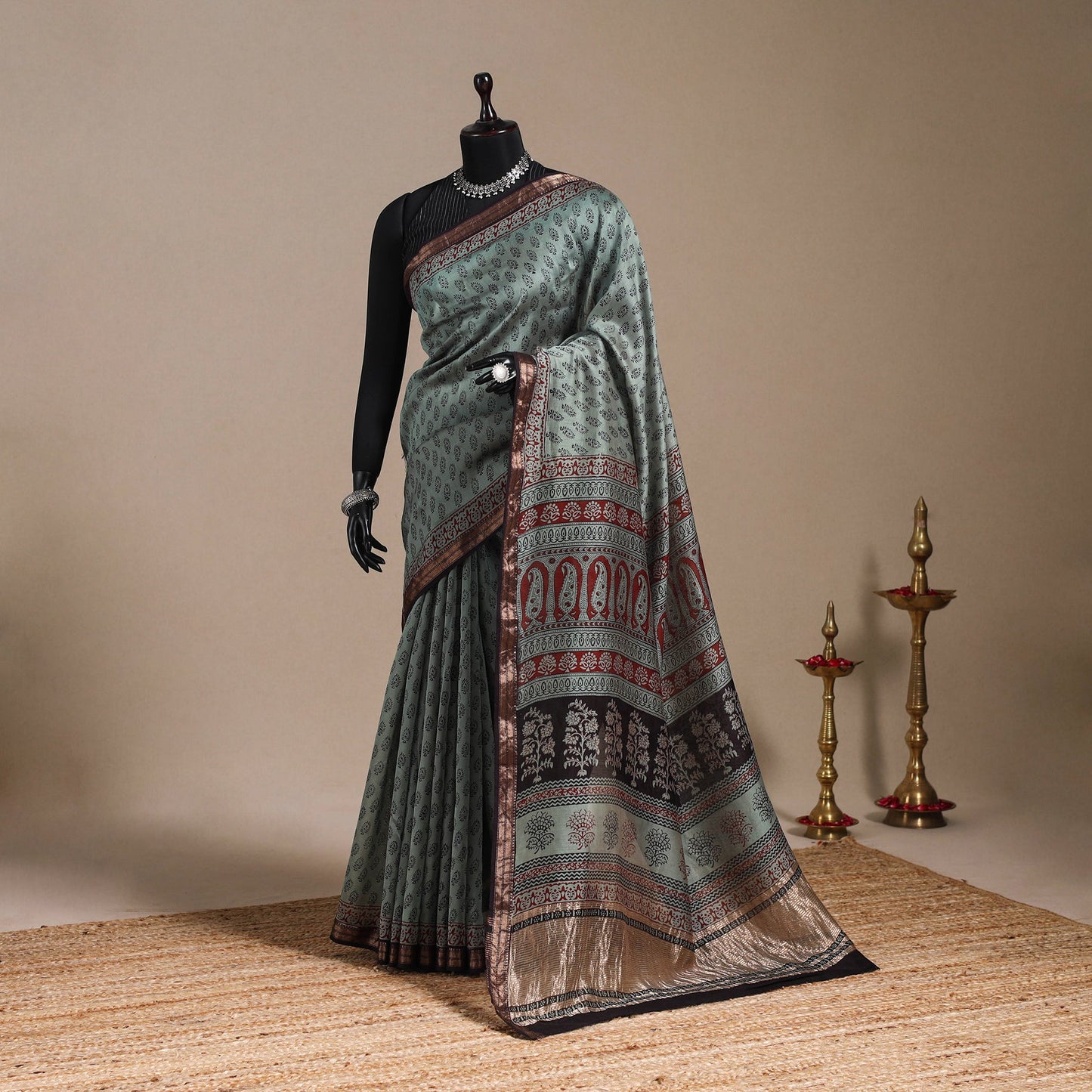 Green - maheshwari silk natural dyed bagh saree with zari