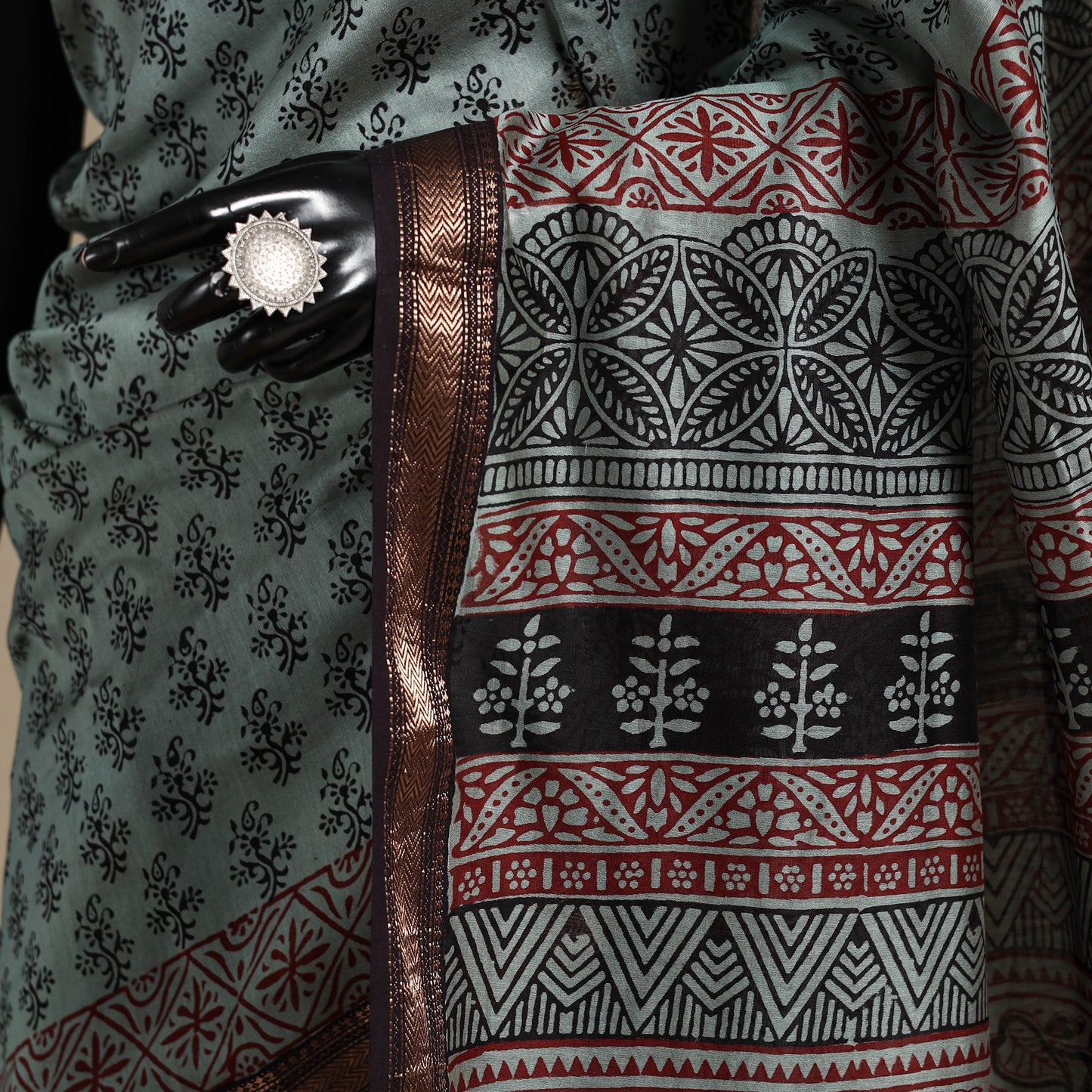 Green - maheshwari silk natural dyed bagh saree with zari