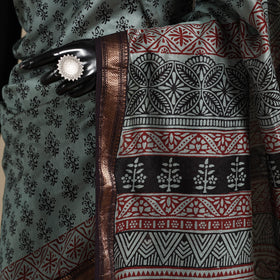 Green - maheshwari silk natural dyed bagh saree with zari