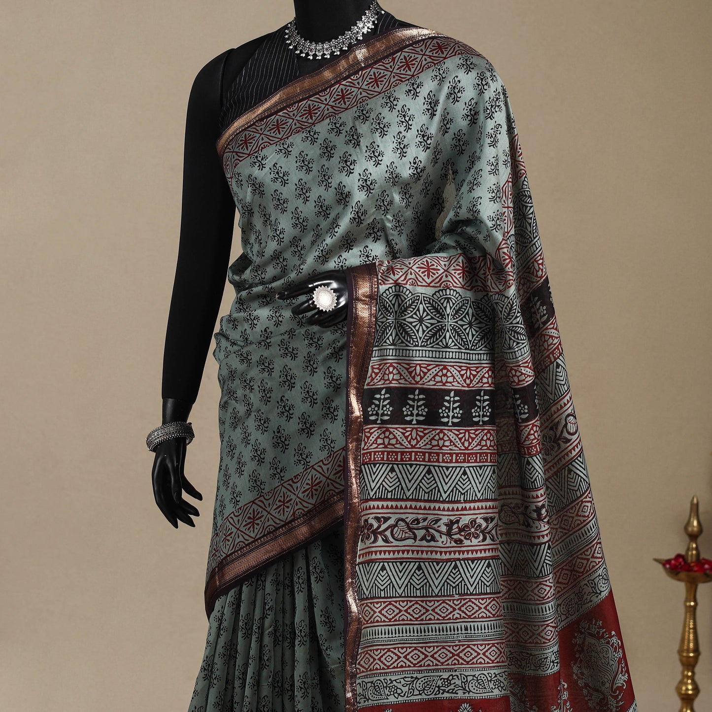 Green - maheshwari silk natural dyed bagh saree with zari