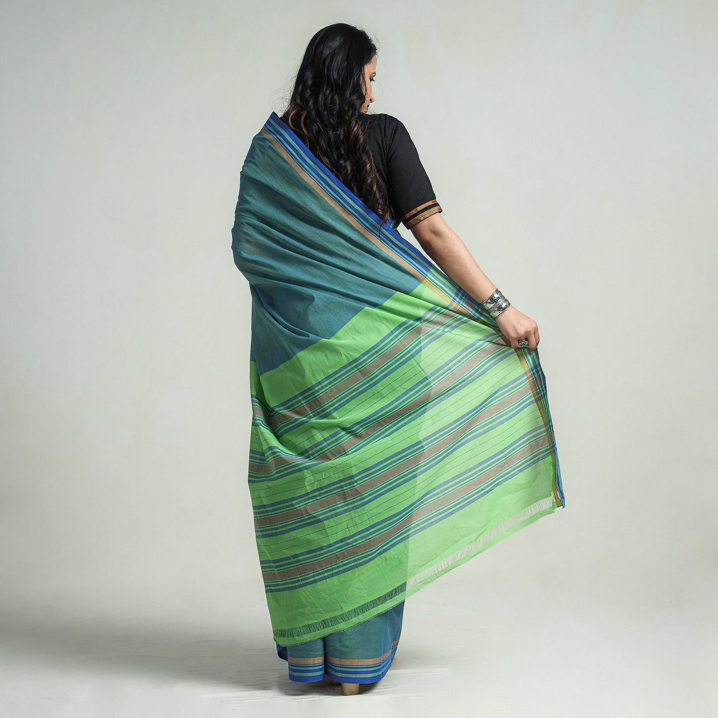 Green - Mangalagiri Godavari Muttulu Stripe Handloom Cotton Saree