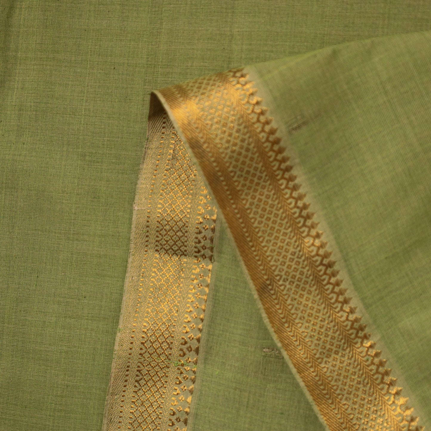 Green Mangalagiri Cotton Fabric with Zari Border 