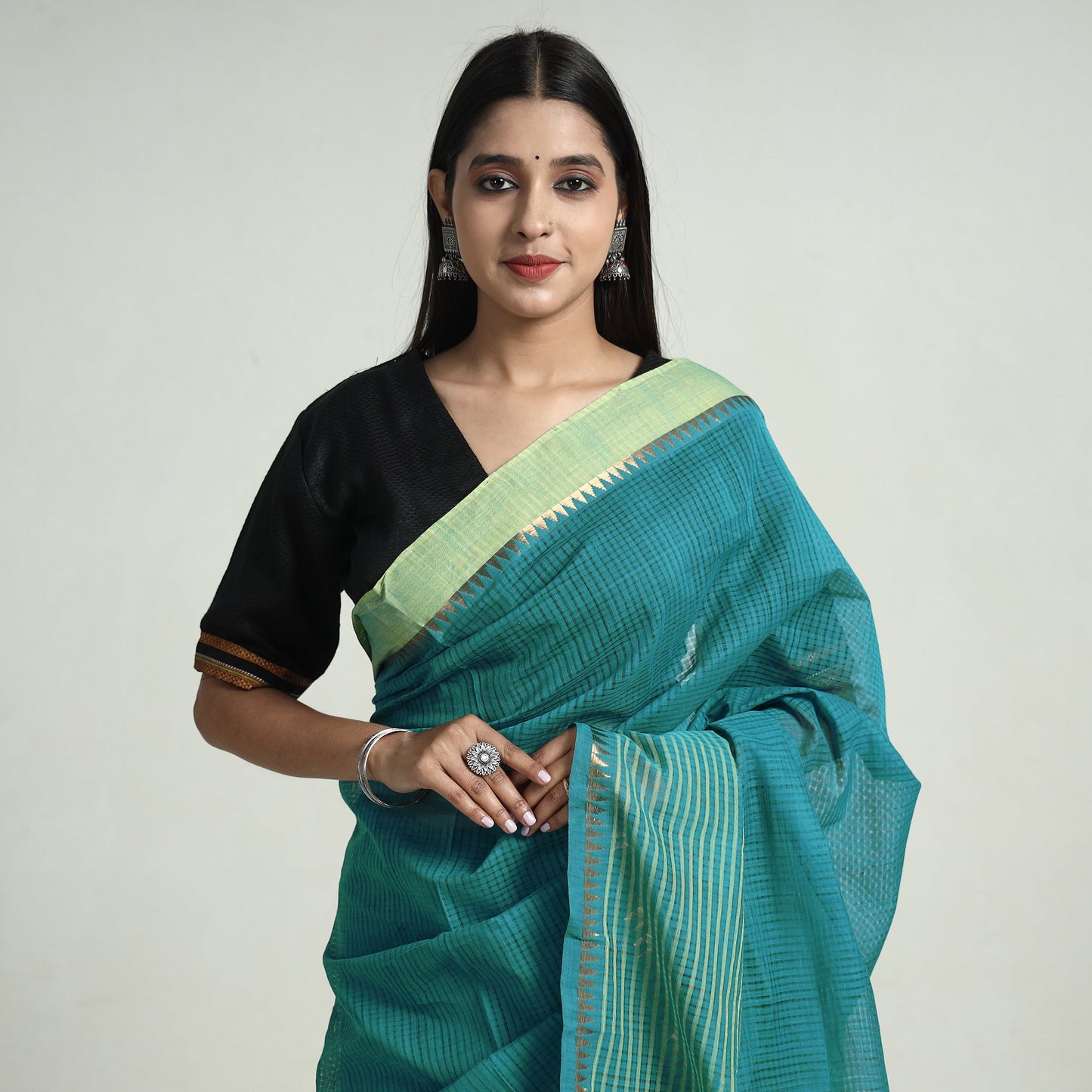  Mangalagiri Missing Checks Cotton Handloom Saree Online at iTokri.com