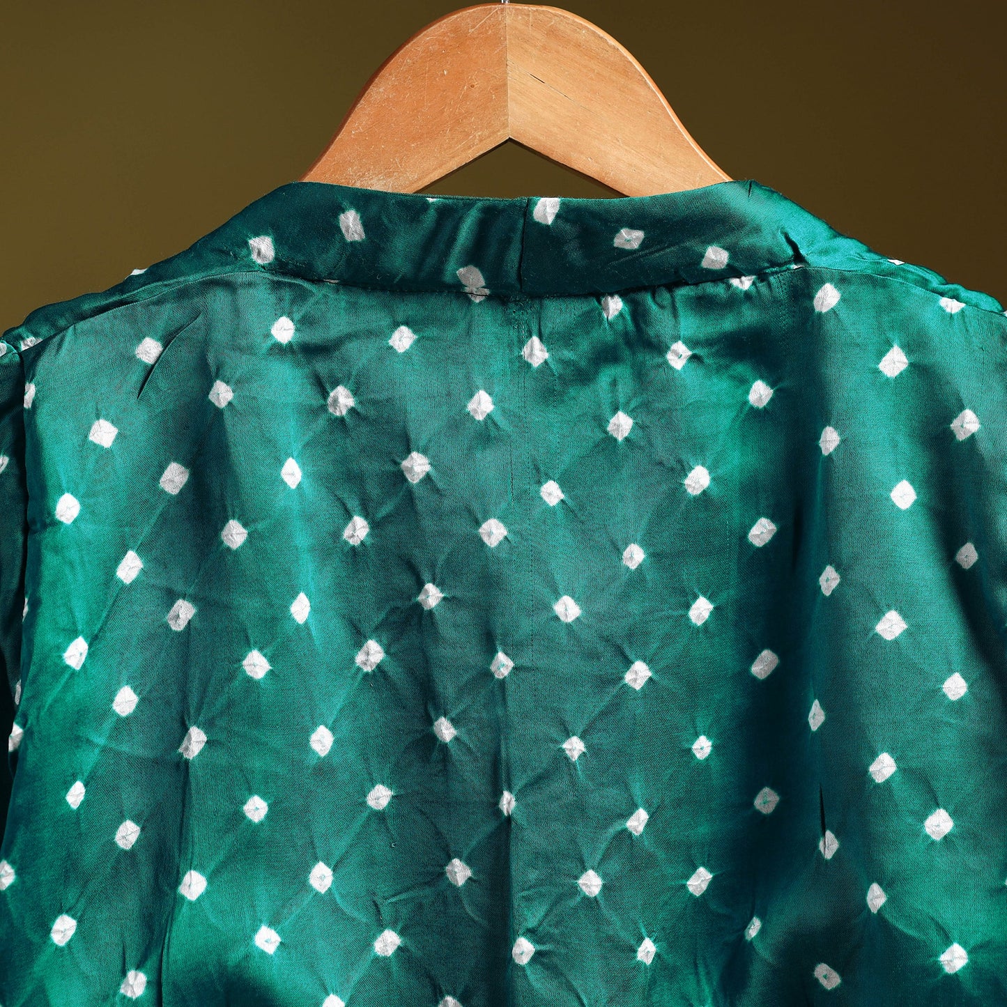 Green - modal silk stitched tie-dye bandhani blouse 02