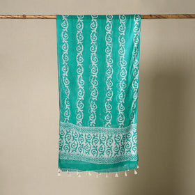 Buy Green Mul Cotton Hand Batik Print Stole with Tassels