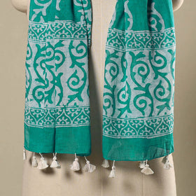 Buy Green Mul Cotton Hand Batik Print Stole with Tassels