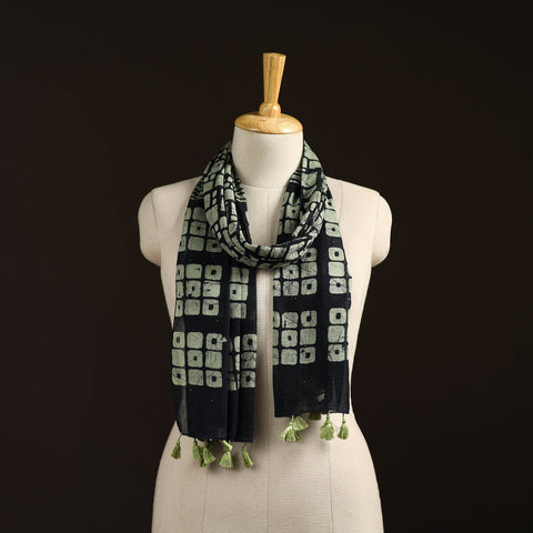 Mul cotton kutch hand batik stole with tassels 11