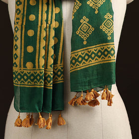 Mul cotton kutch hand batik stole with tassels 06