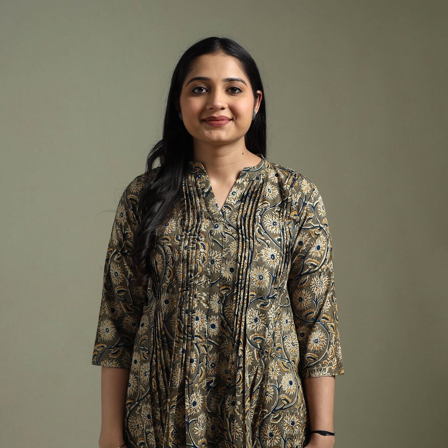 Natural dyed cotton hand block print pintuck kalamkari