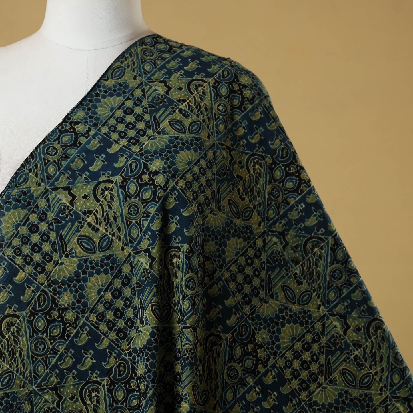 Green - natural dyed hand cotton fabric 05 - handcrafted