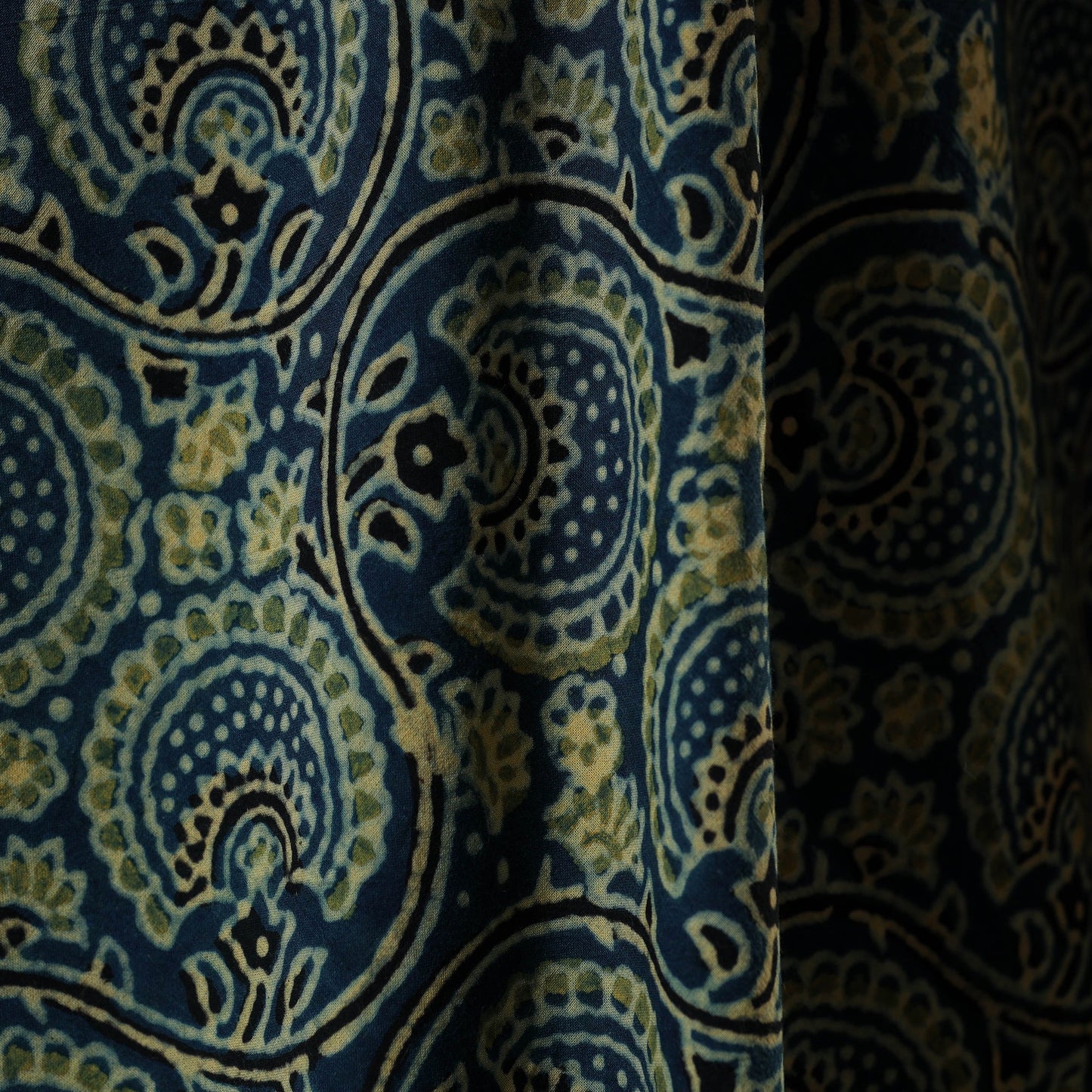 Green - natural dyed hand cotton fabric 09 - handcrafted