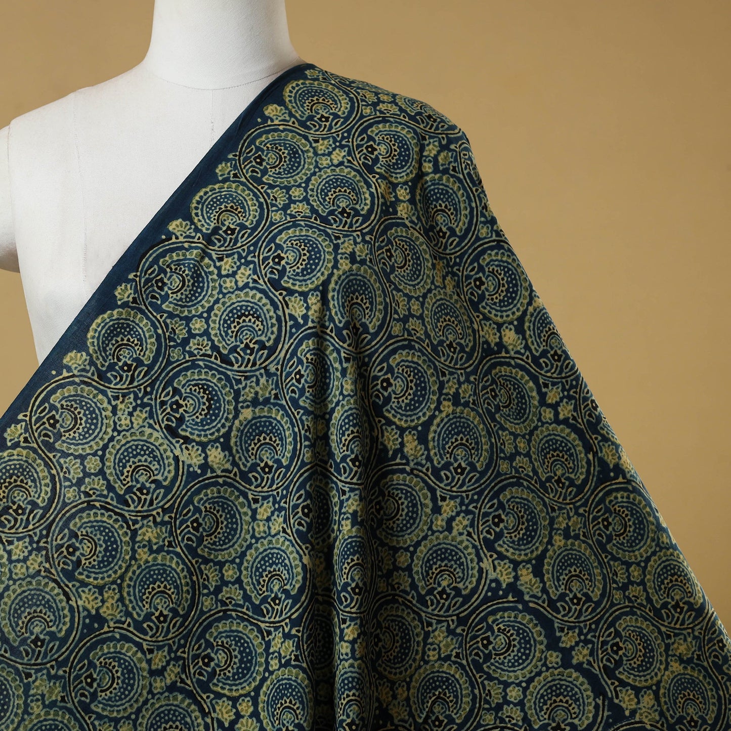 Green - natural dyed hand cotton fabric 09 - handcrafted